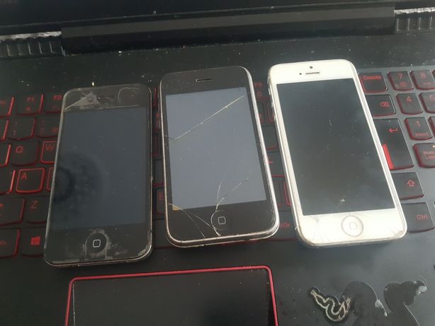 Lote 3 iphones 3gs, 4 e 5 para peças