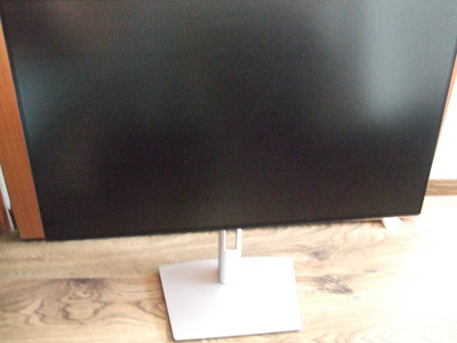 Monitor DELL Ultrasharp U2422H na części – uszkodzona matryca
