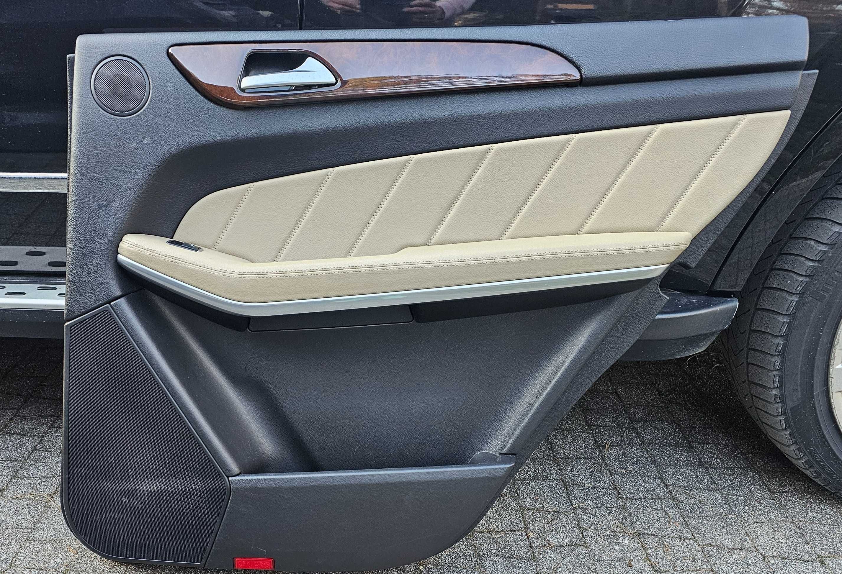 Mercedes GL X166 Fotele Kanapa Boczki