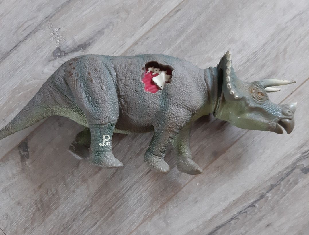 Большой фирменный динозавр