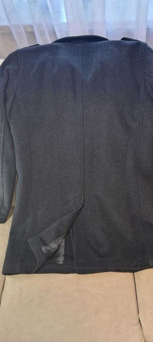 Продам Чоловіче зимове пальто - тепле, стильне, класичне