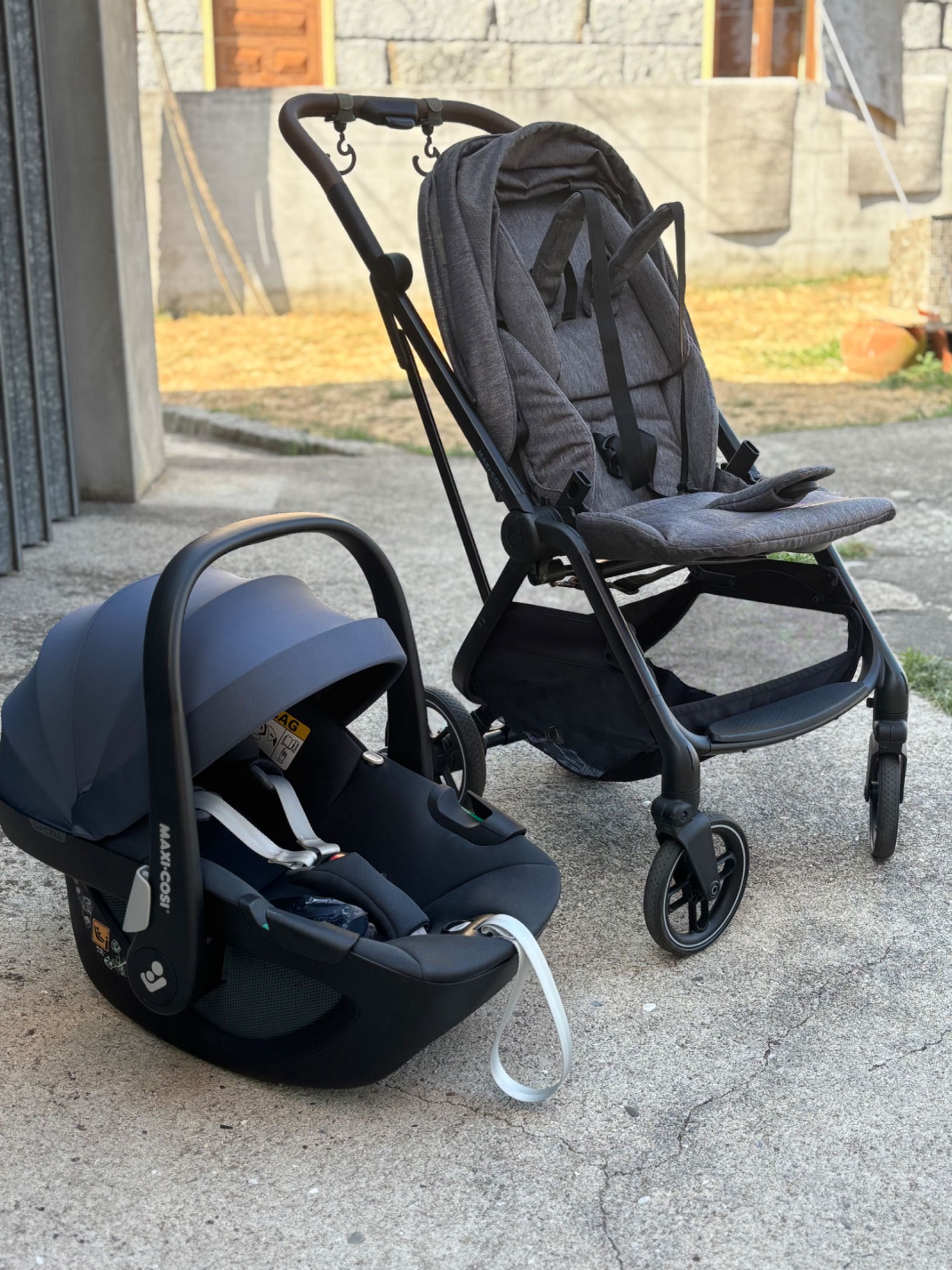 Carrinho de bebé Maxi Cosi (Leona 2)
