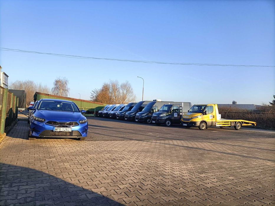 Wypożyczalnia LEGNICA Wynajem busa Skrzynia Otwarta 10 EP