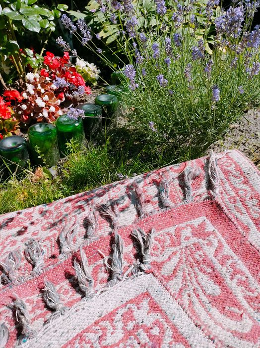 Килим вовняний на підлогу