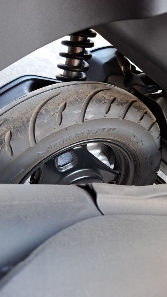 Продаж мопедів скутерів Suzuki Address 125S.