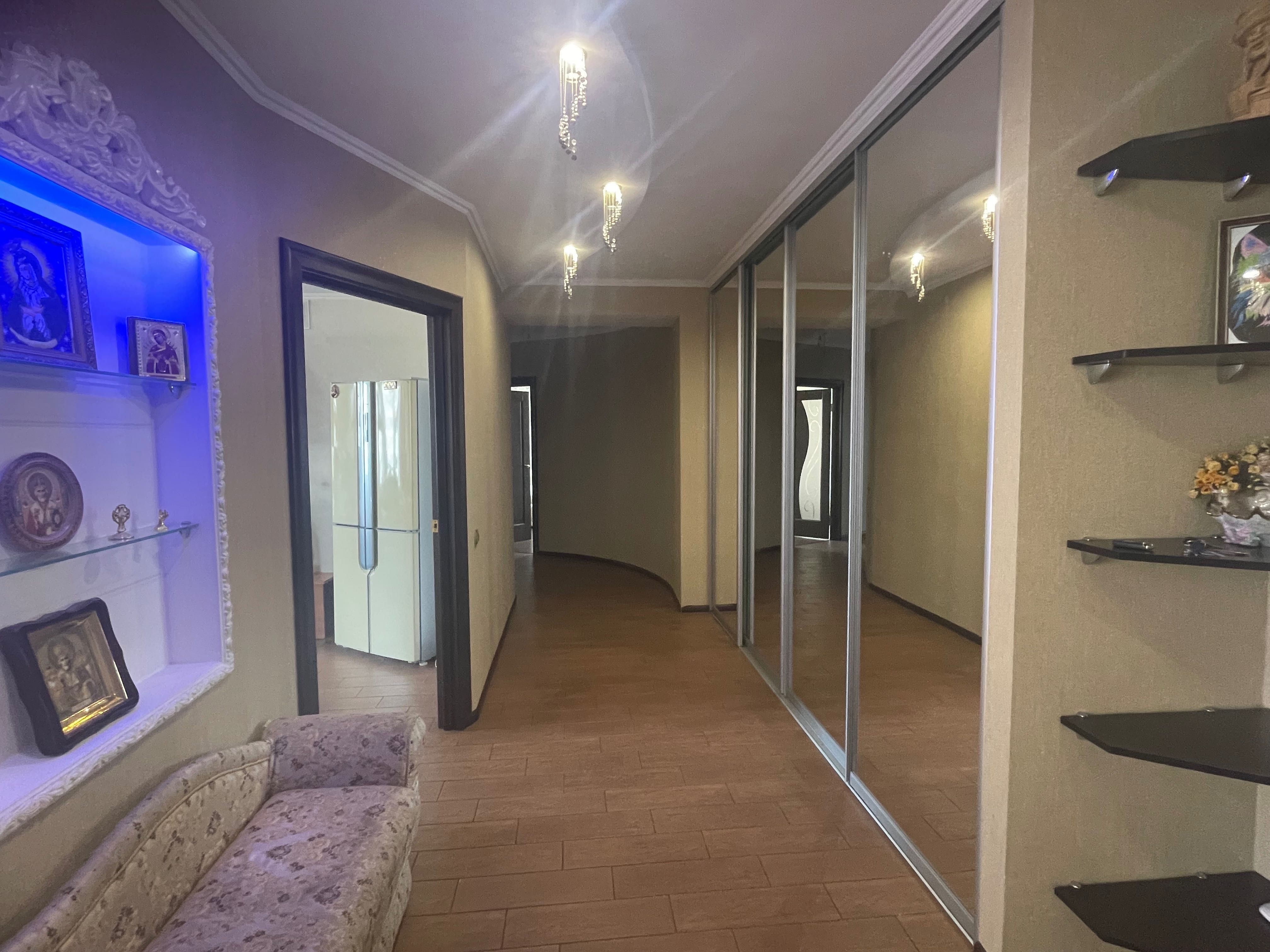 продам  квартиру на Поділлі
