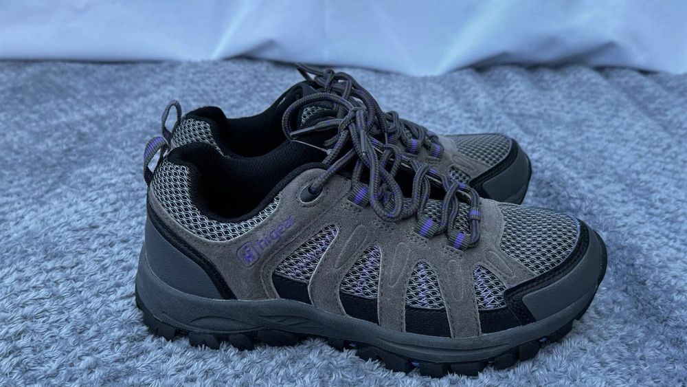 Кросівки безкоштовно кроси