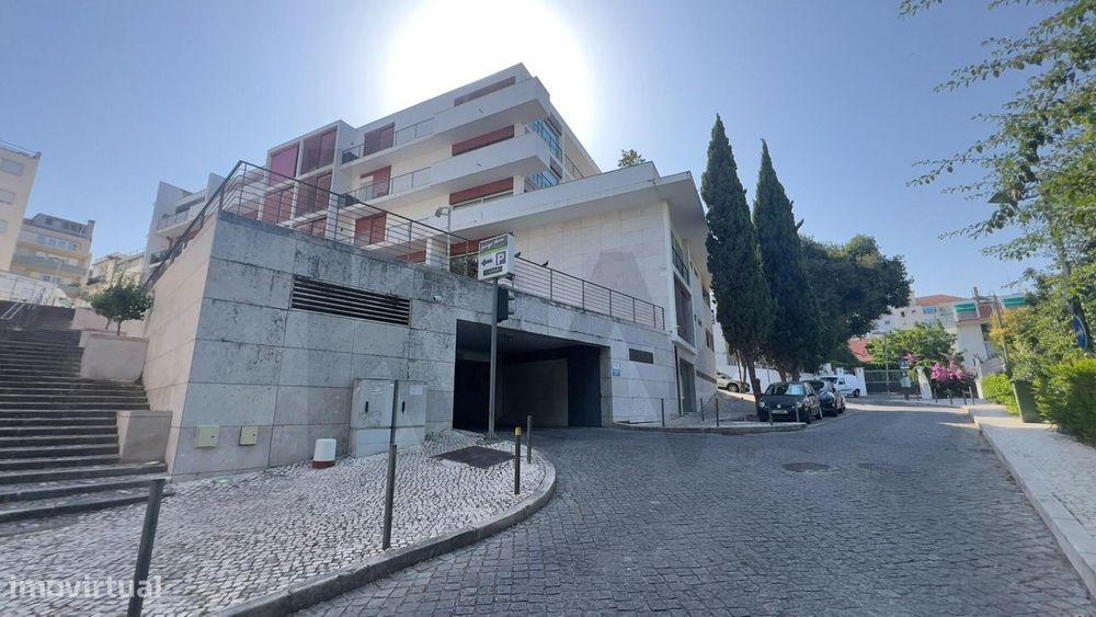 Lugar de Estacionamento para Arrendamento – Rua do Quelhas, 8 (Piso -3