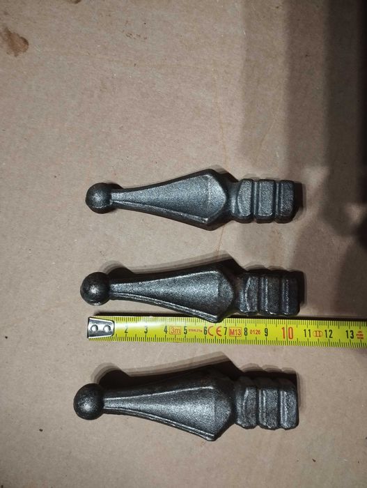 Groty kute do płota