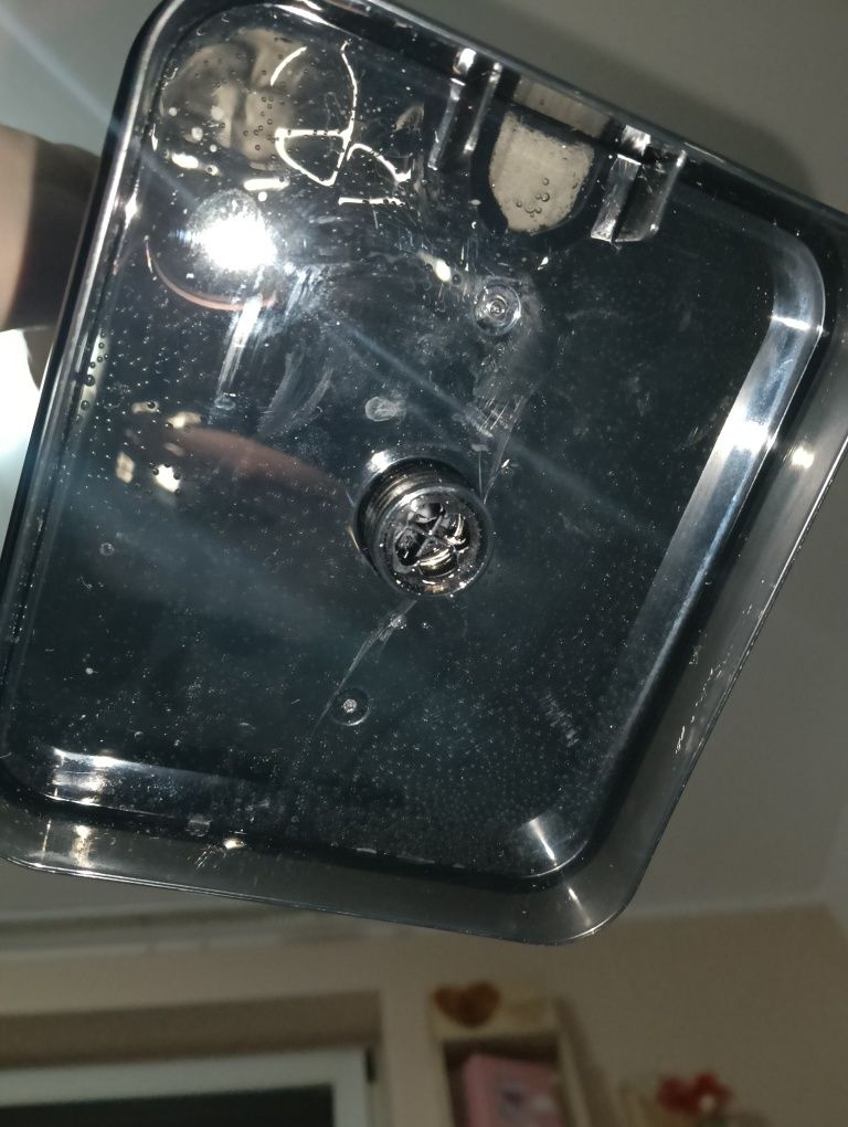 Podgrzewacz dystrybutor elektryczny Aigostar 2400w