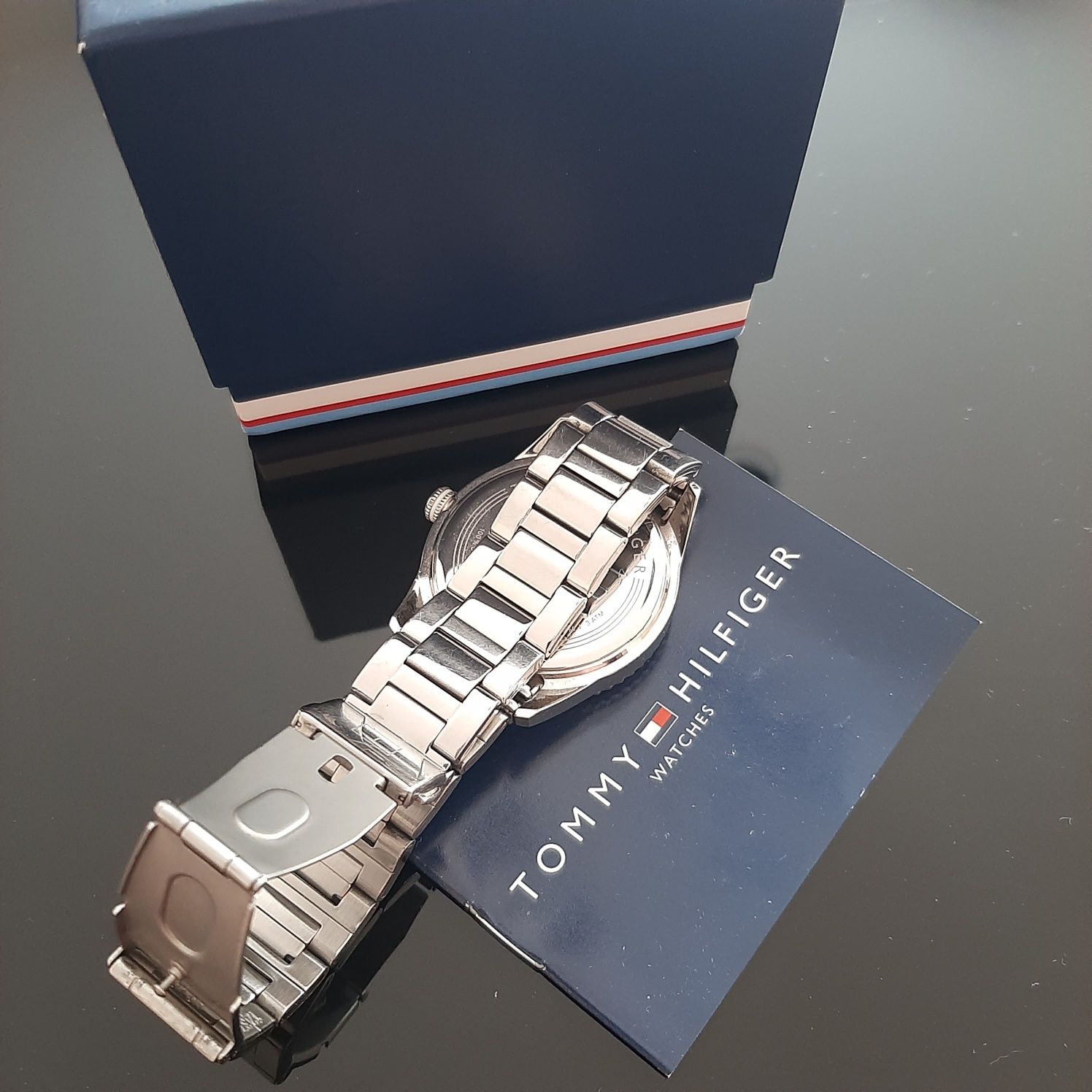 Zegarek Tommy Hilfiger,  super stan, jak nowy
