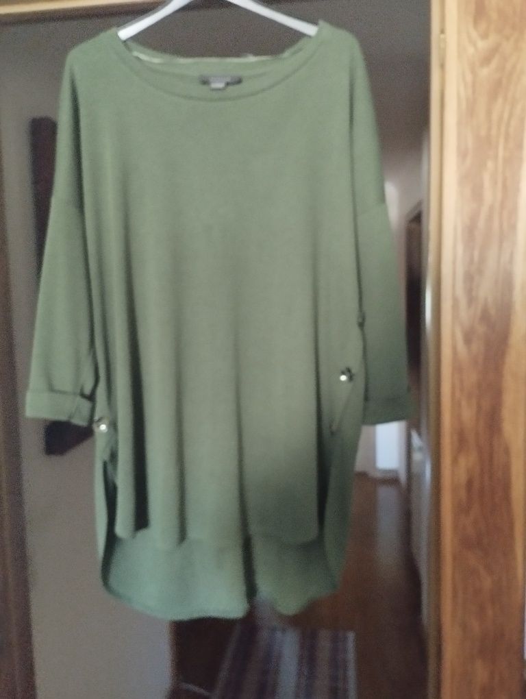 Camisola Verde Primaveril Tamanho Grande