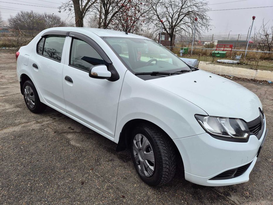 Renault Logan 2016г 1.2двигатель 114тыс км пробег