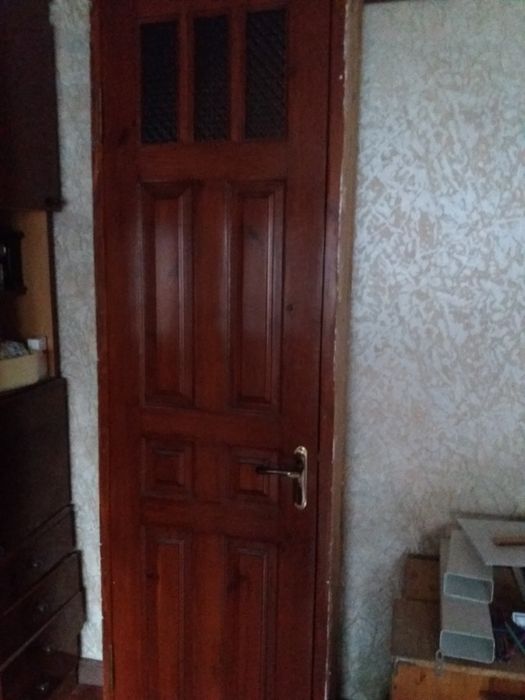 Двері на лоджію натуральне дерево.