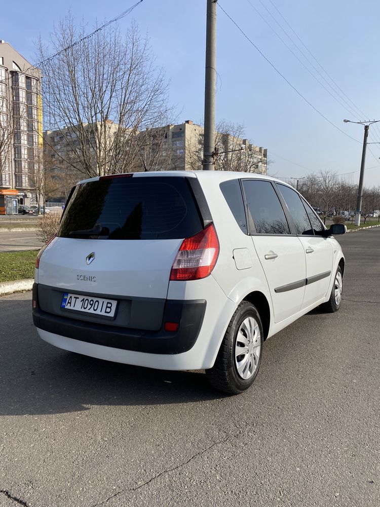 Renault Scenic 2009p.