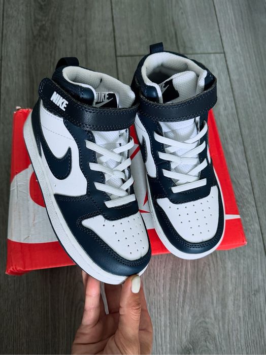 Nike  Court Borough Mid 2.   Розмір 32