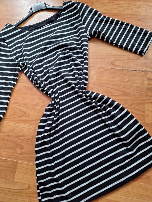 Sukienka w paski