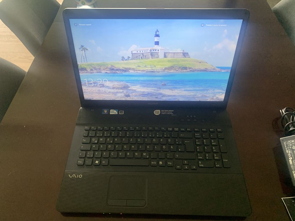 Laptop SONY VAIO pch-91311m 17cali