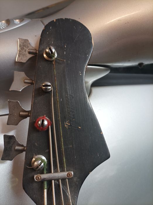 Framus bass gitara