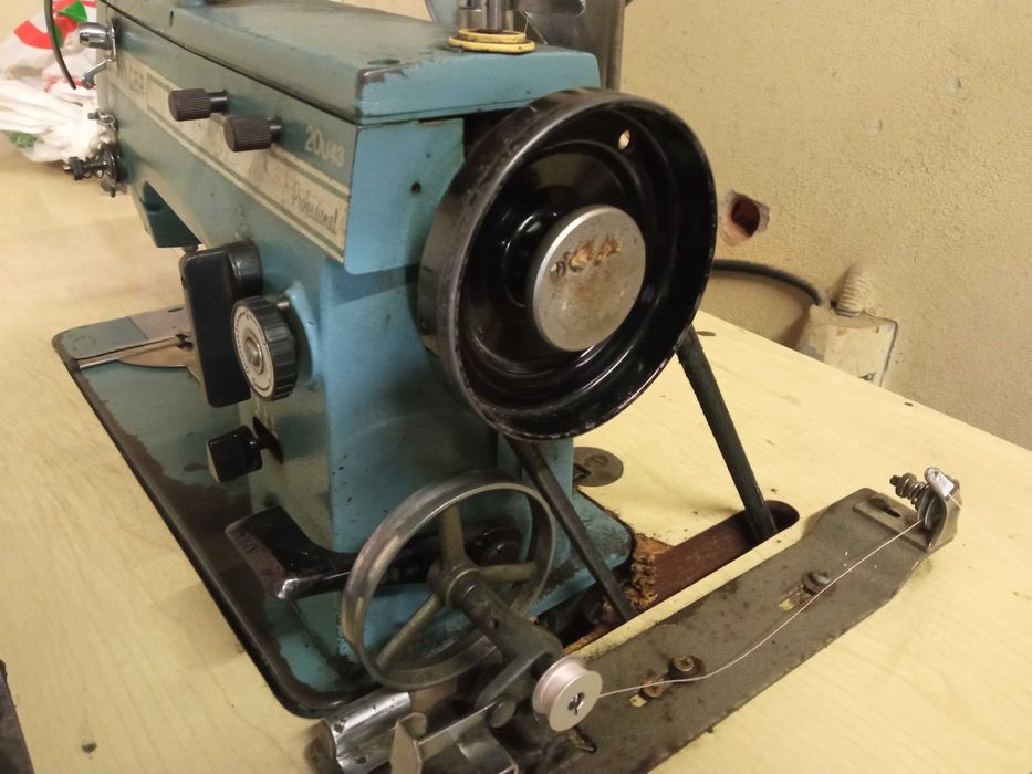 Máquina de costura de zigzag singer
