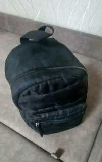 Женский стильный рюкзак черного цвета