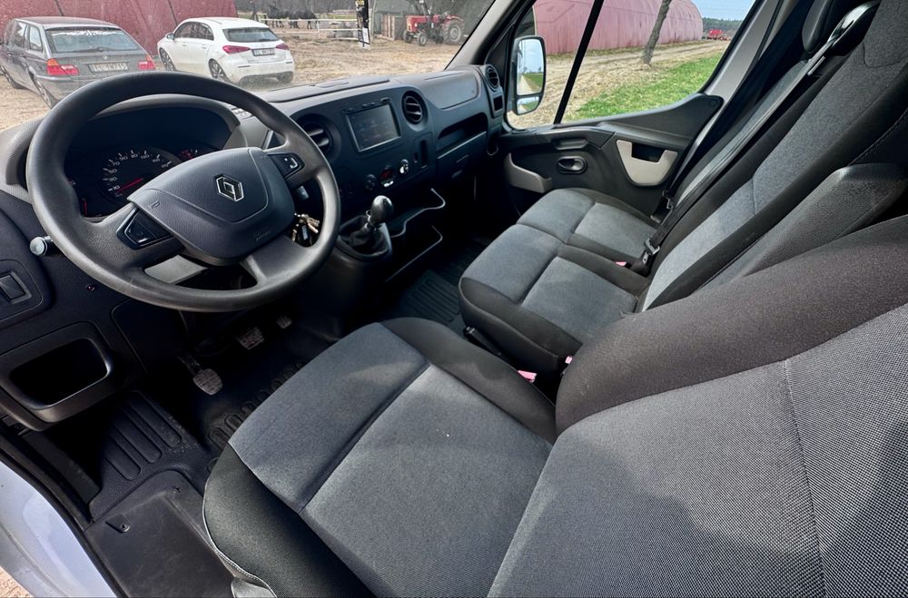 Renault Master koniowóz 2.3 diesel 165 KM do przewozu koni zwierzat FV