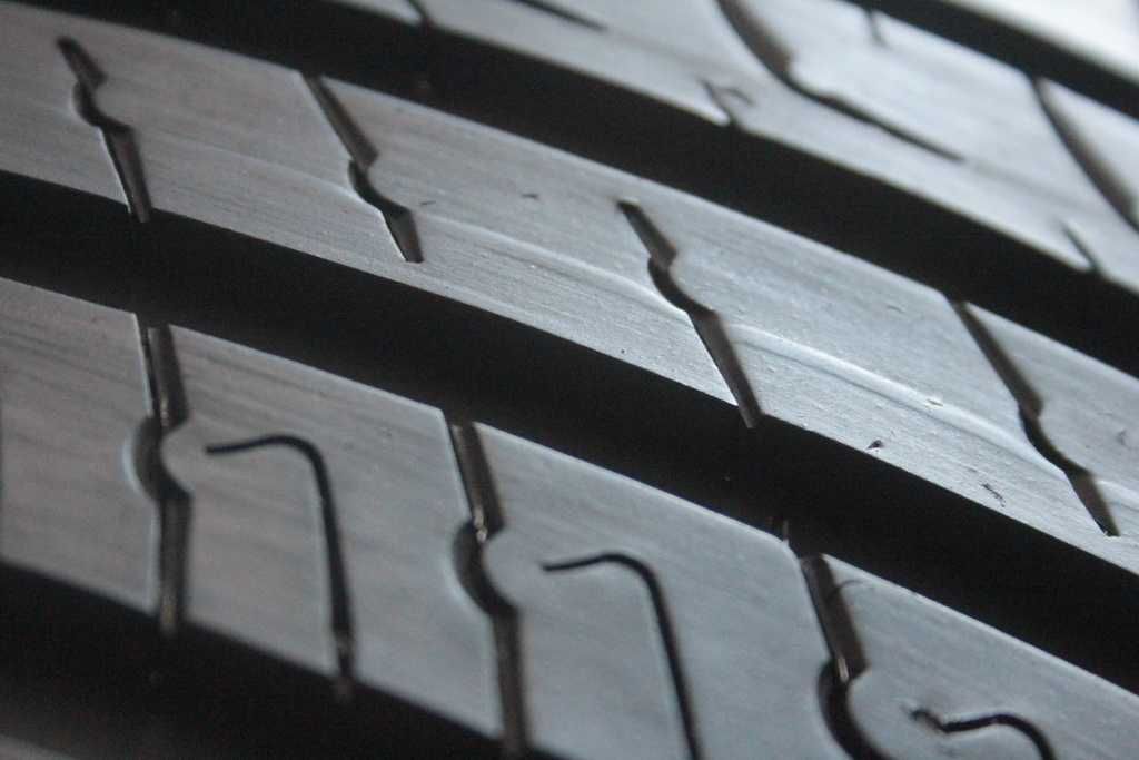 235/45/19 Barum Bravuris 5 HM 235/45 R19 99W XL 2023r