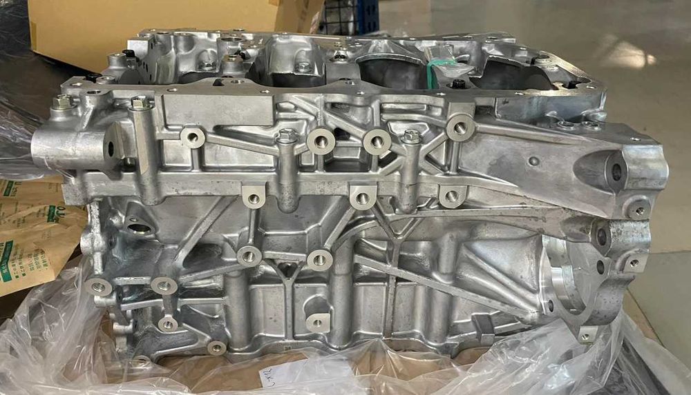 Блок циліндрів двигуна Grand Vitara 2.4L (J24B) новий оригінал