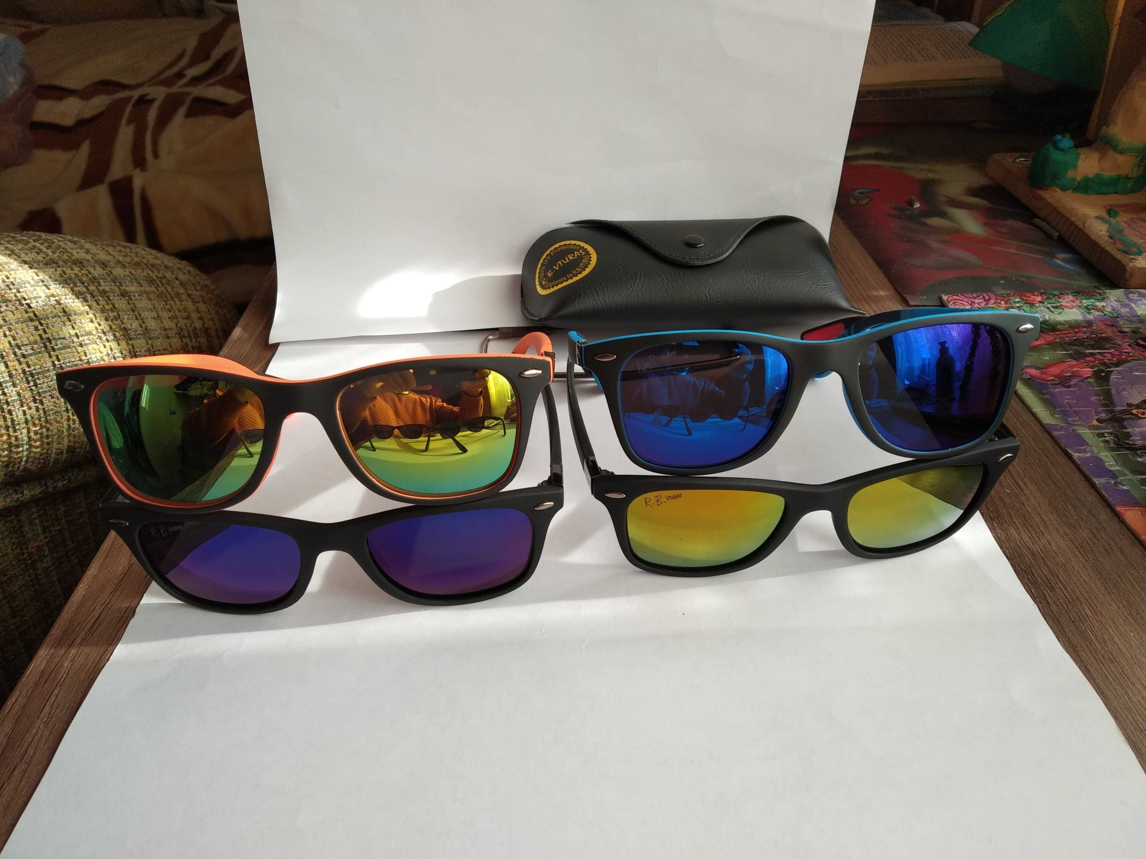 Солнцезащитные поляризационные очки R.B.VTURAS  с чехлом