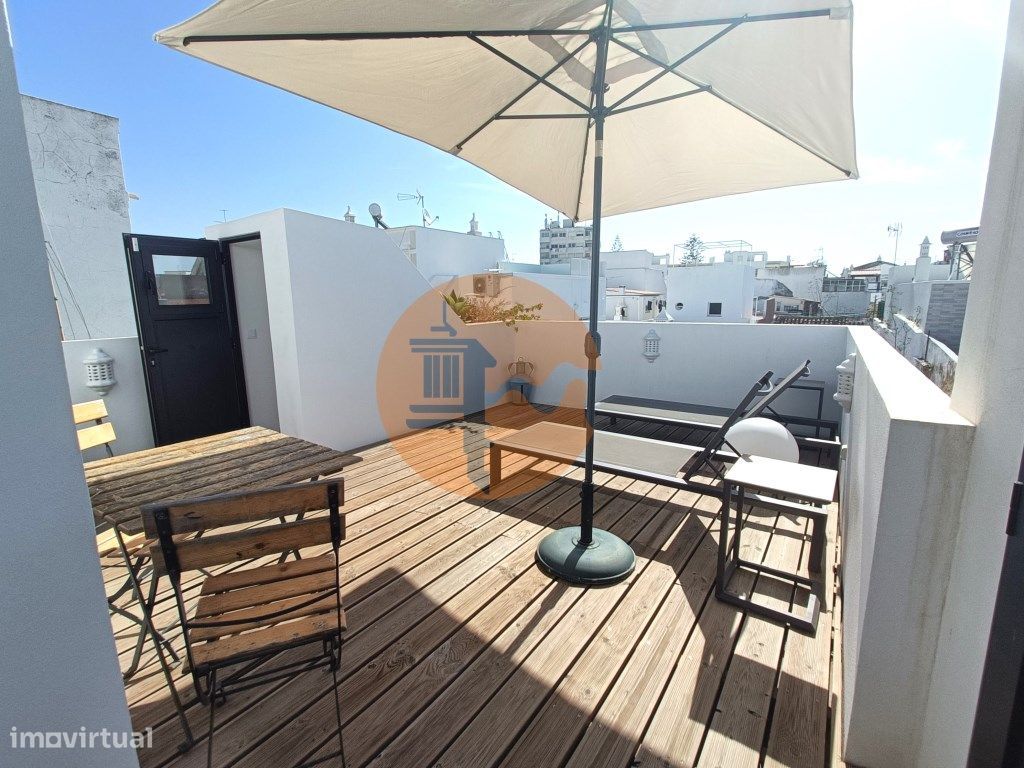 Casa Típica com Piscina na Baixa de Olhão.