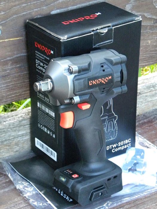 Безщітковий гайковерт 20V Dnipro-M DTW-201BC Compact (350 Нм) 1/2"