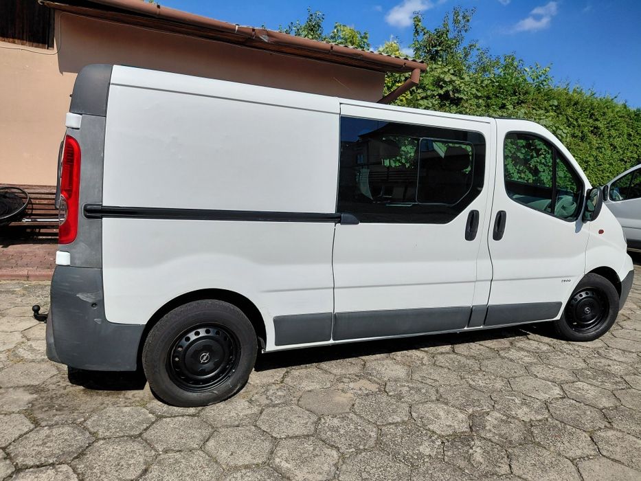 Opel Vivaro 2.0 07r 9osobowy