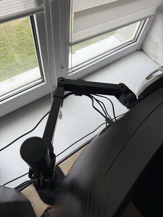 кронштейн на монитор