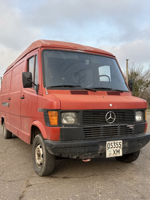 Mercedes-Benz T1 D208