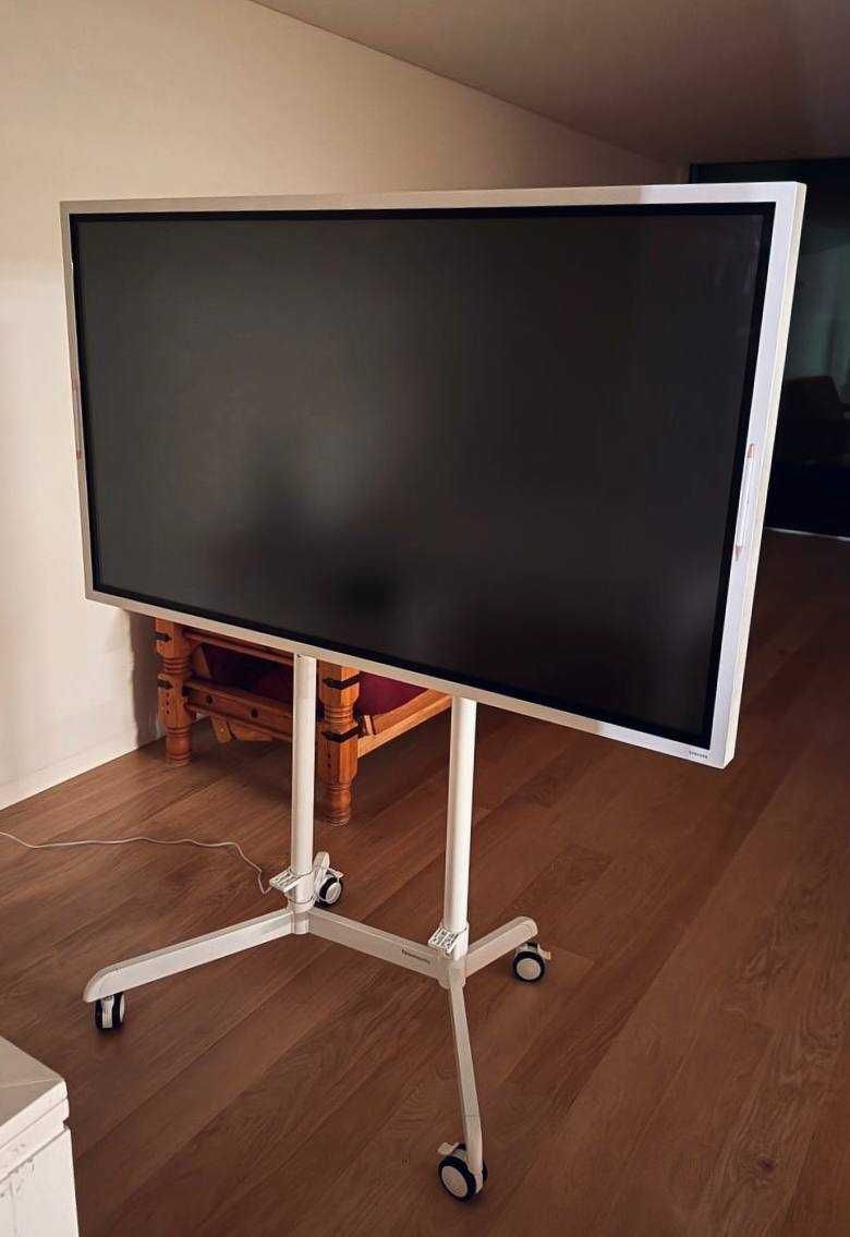 Samsung Flip 2 65" Touch Screen – Excelente Estado + Suporte Incluído