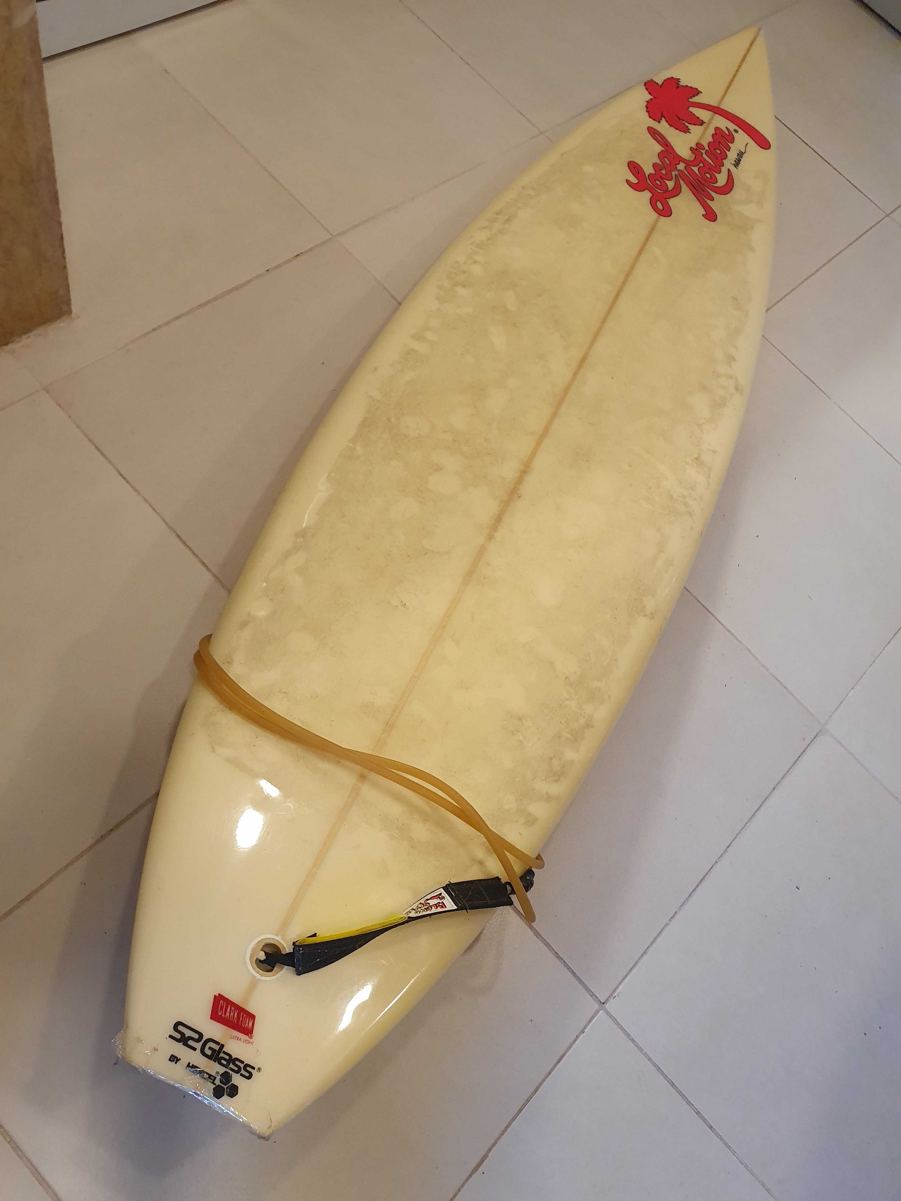 Prancha de surf 6'3" Local Motion tri-fin (Clark Foam) anos 90