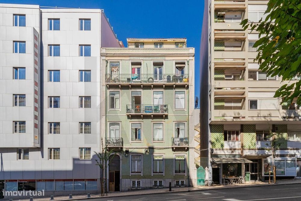 Apartamento T6 com Logradouro no Coração de Lisboa – Rua Conde Redondo