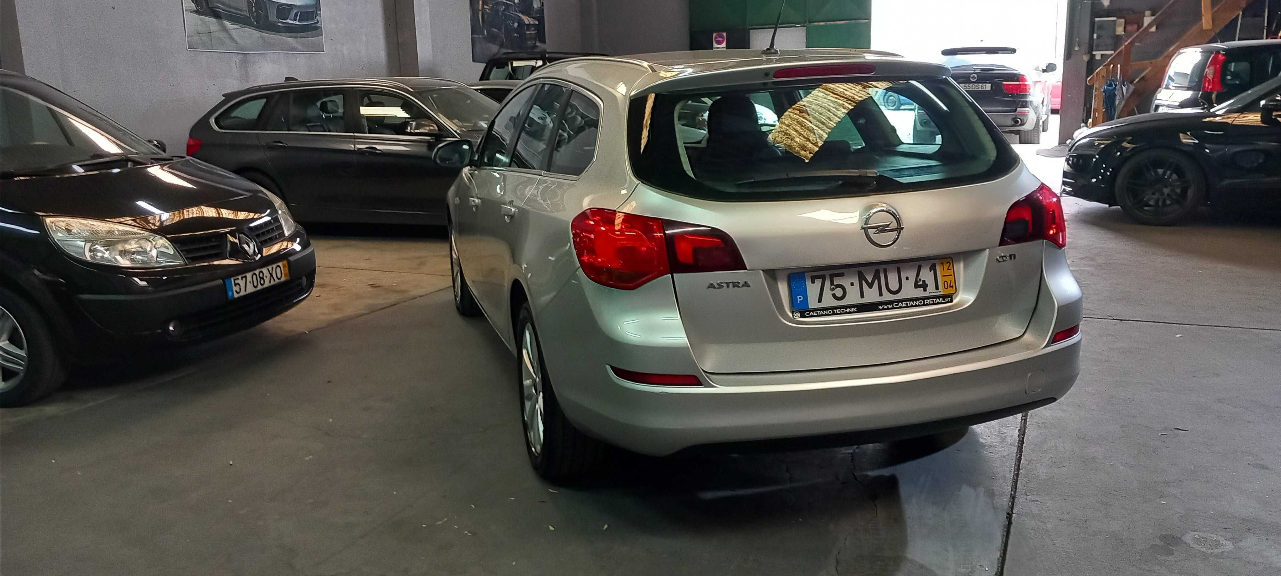 Opel Astra Sports Tourer 1.7 CDTI Cosmo 130CV Nacional