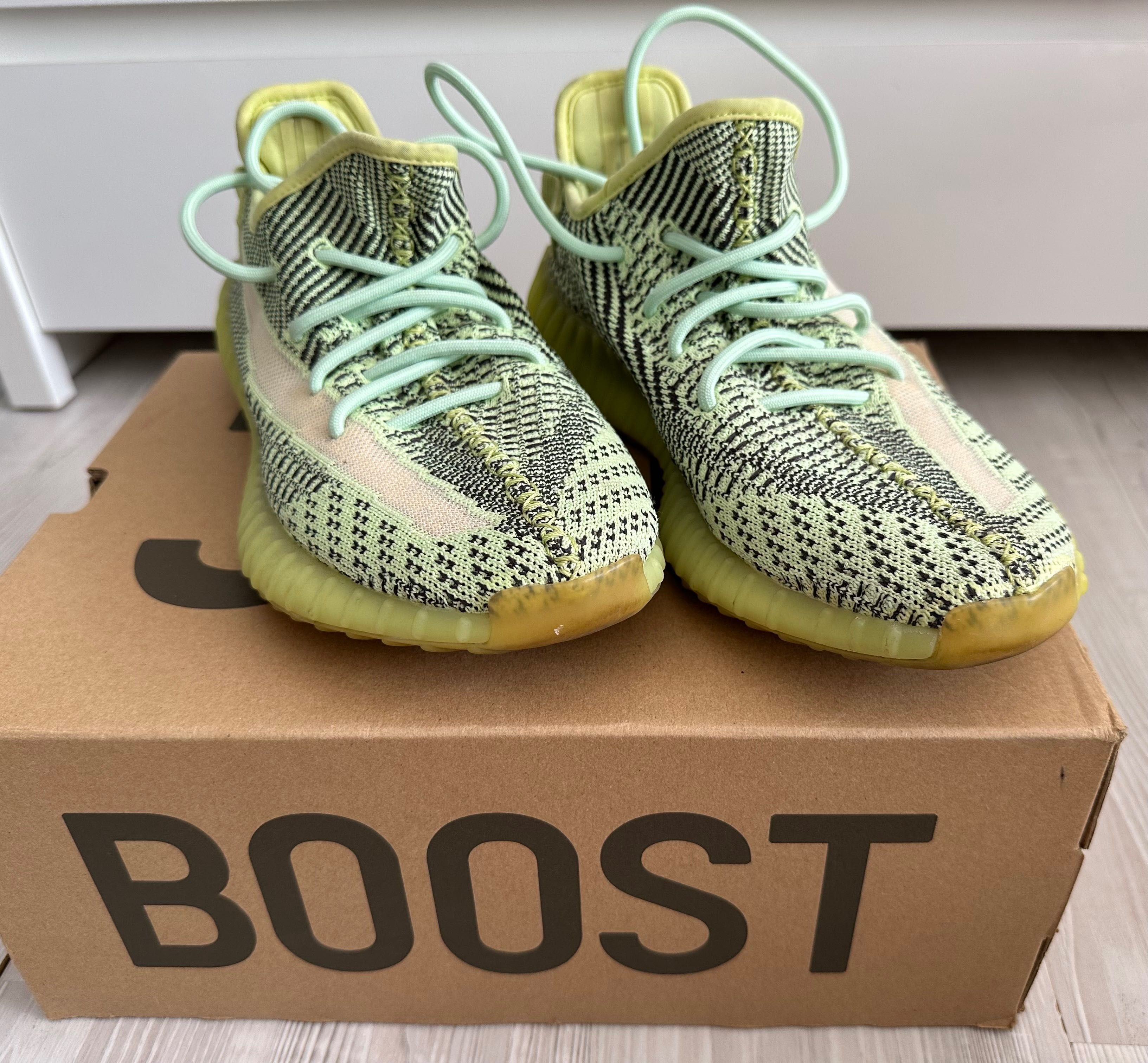 Adidas Yeezy Boost 350 V2 Yeezreel