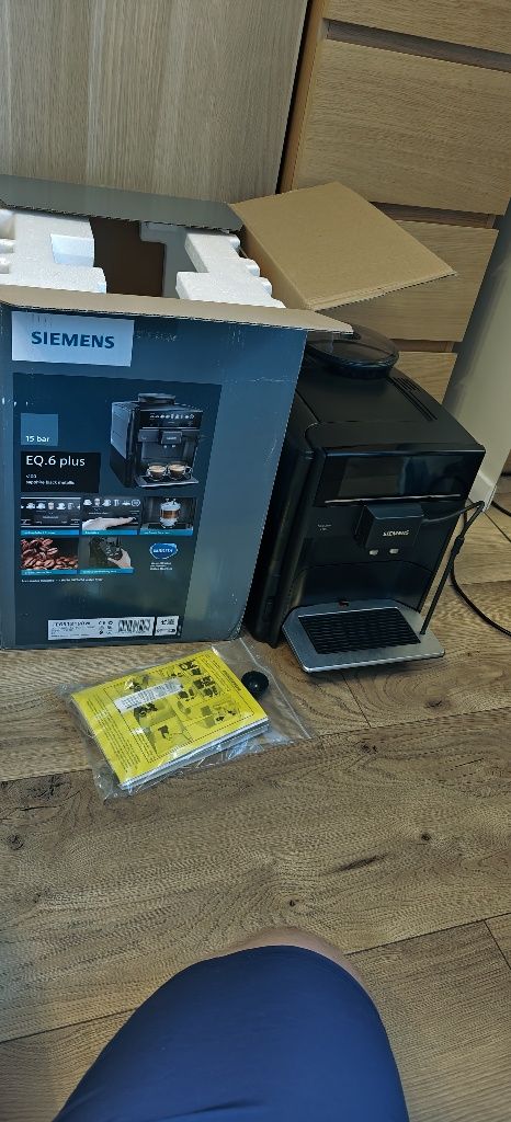 Ekspres Siemens EQ 6 Plus S100 TE651319RW - stan bardzo dobry, zadbany
