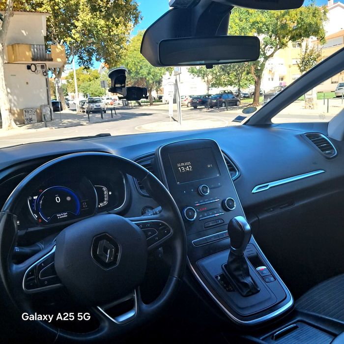 Renault Grand Scenic IV ( 1.7 BLUE DCI 120CH BUSINESS EDC 7 Assentos)