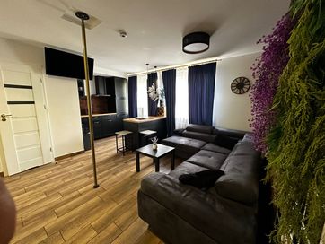 Apartament z jacuzzi , mieszkanie impreza urodziny wynajem WYCISZONY