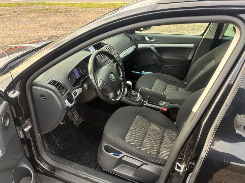 Шкода Октавія Скаут для військових