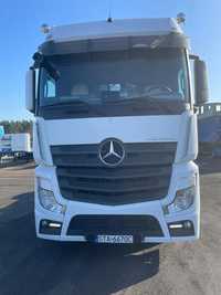 Mercedes-Benz Actros  Mercedes-Benz Actros 1845