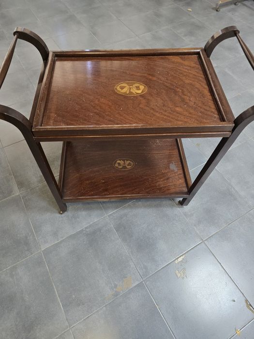 Carrinho de chá  em madeira