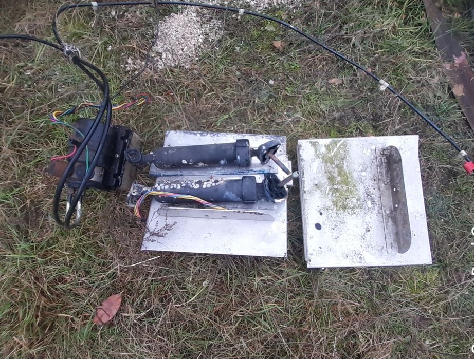 Trym Klapy Benett hydrauliczne komplet lodz motorowka