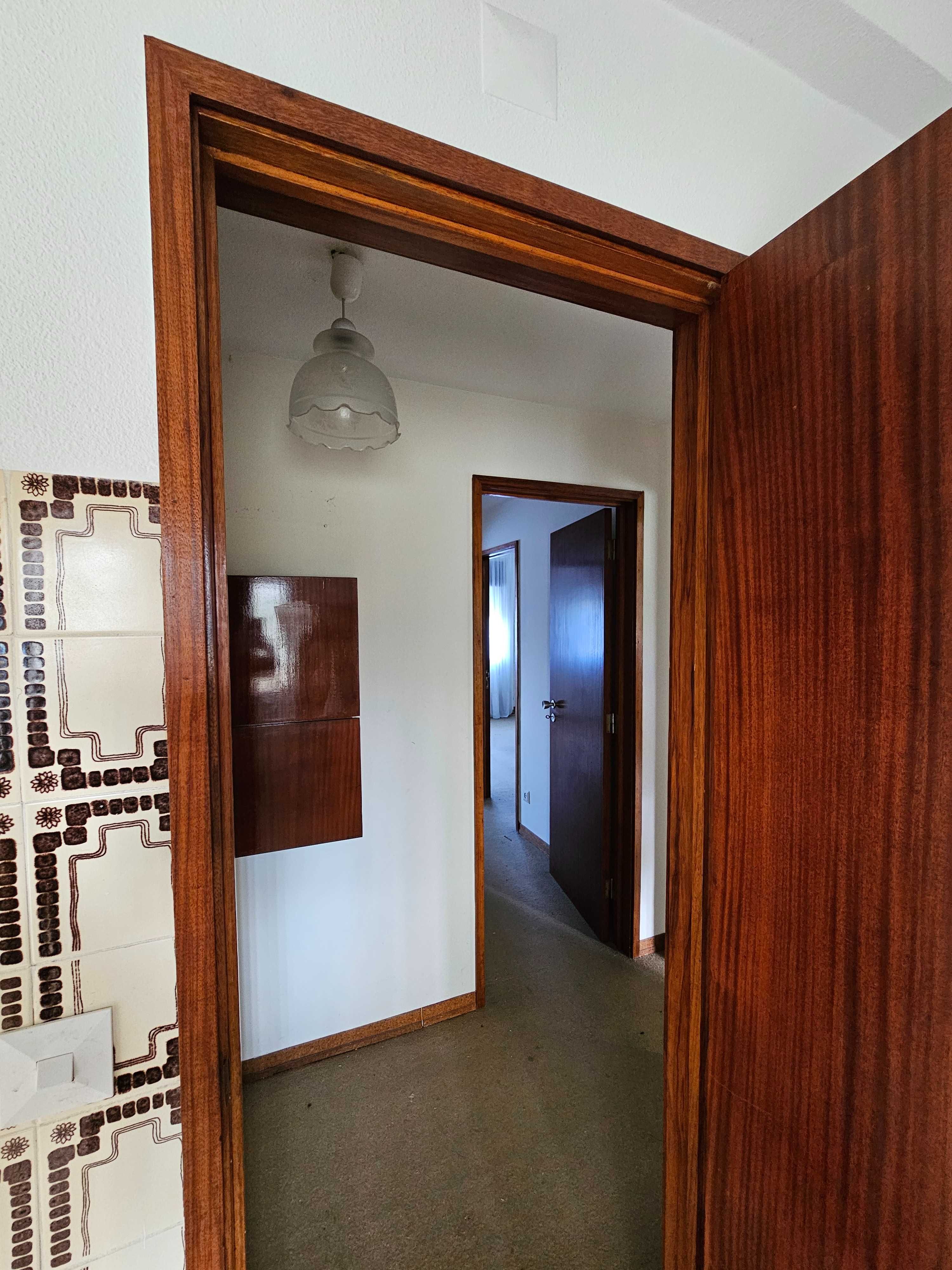 Vendo Apartamento T2 - Torres Vedras