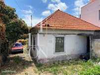 MORADIA TÉRREA T3 |Para Recuperar |Centro Funchal