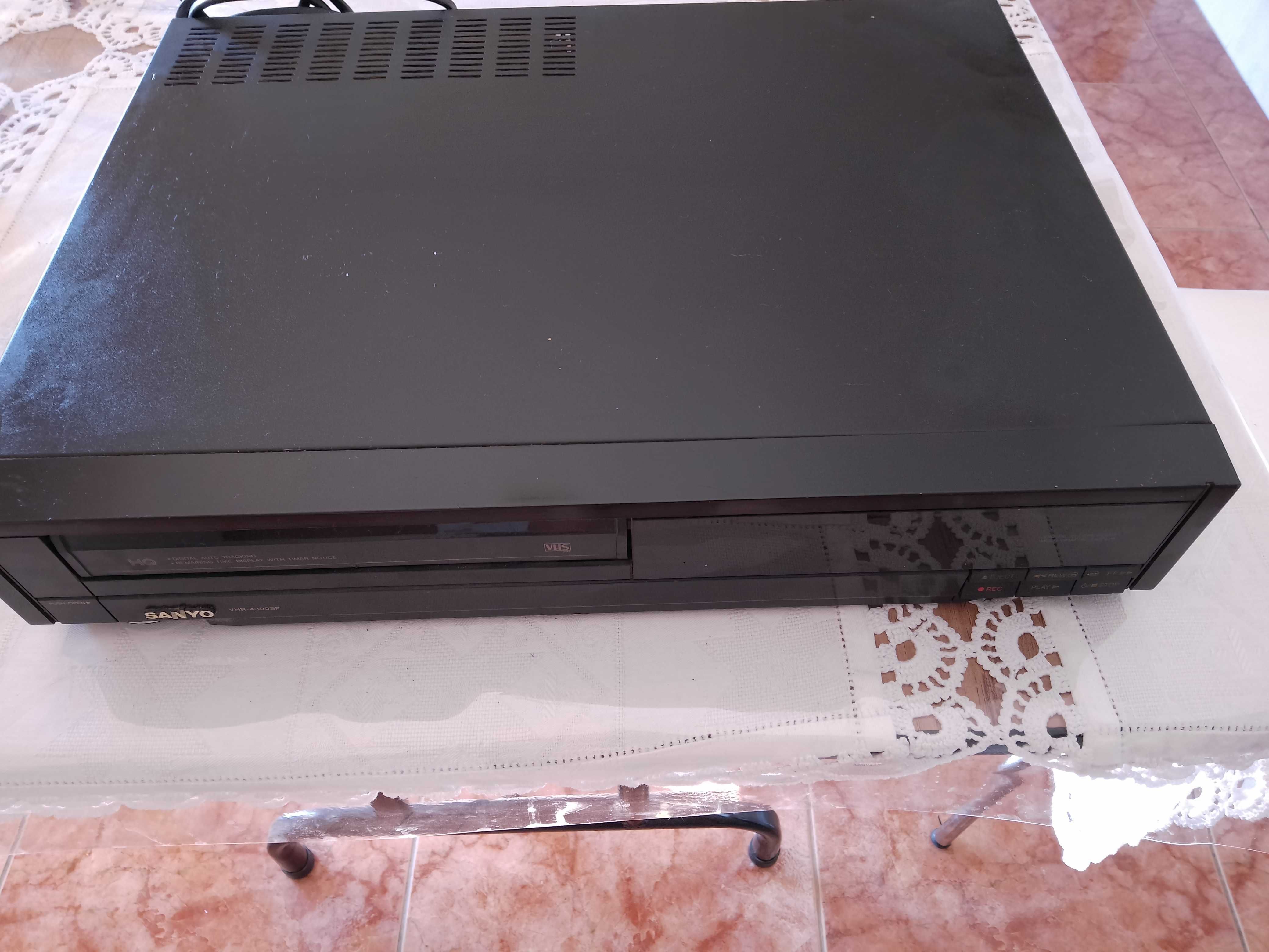 Lote Gira discos + Leitor de Cassette VHS Sony