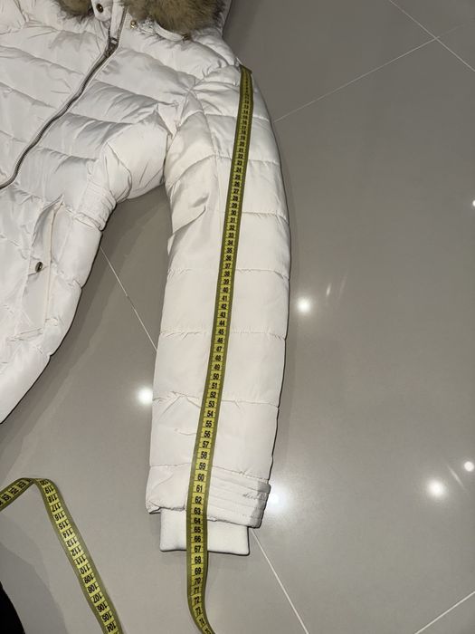 Зимова курточка Zara XS жіноча куртка пуховик на холофайбері молочний